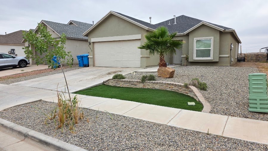 Pasto sintético — Ocotillo Home & Business Services
